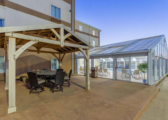 La Quinta By Wyndham Hotel