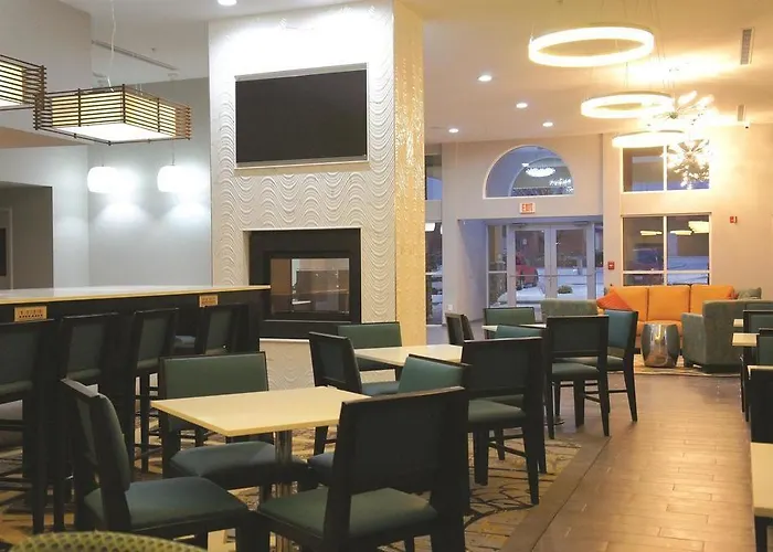 La Quinta By Wyndham Hotel